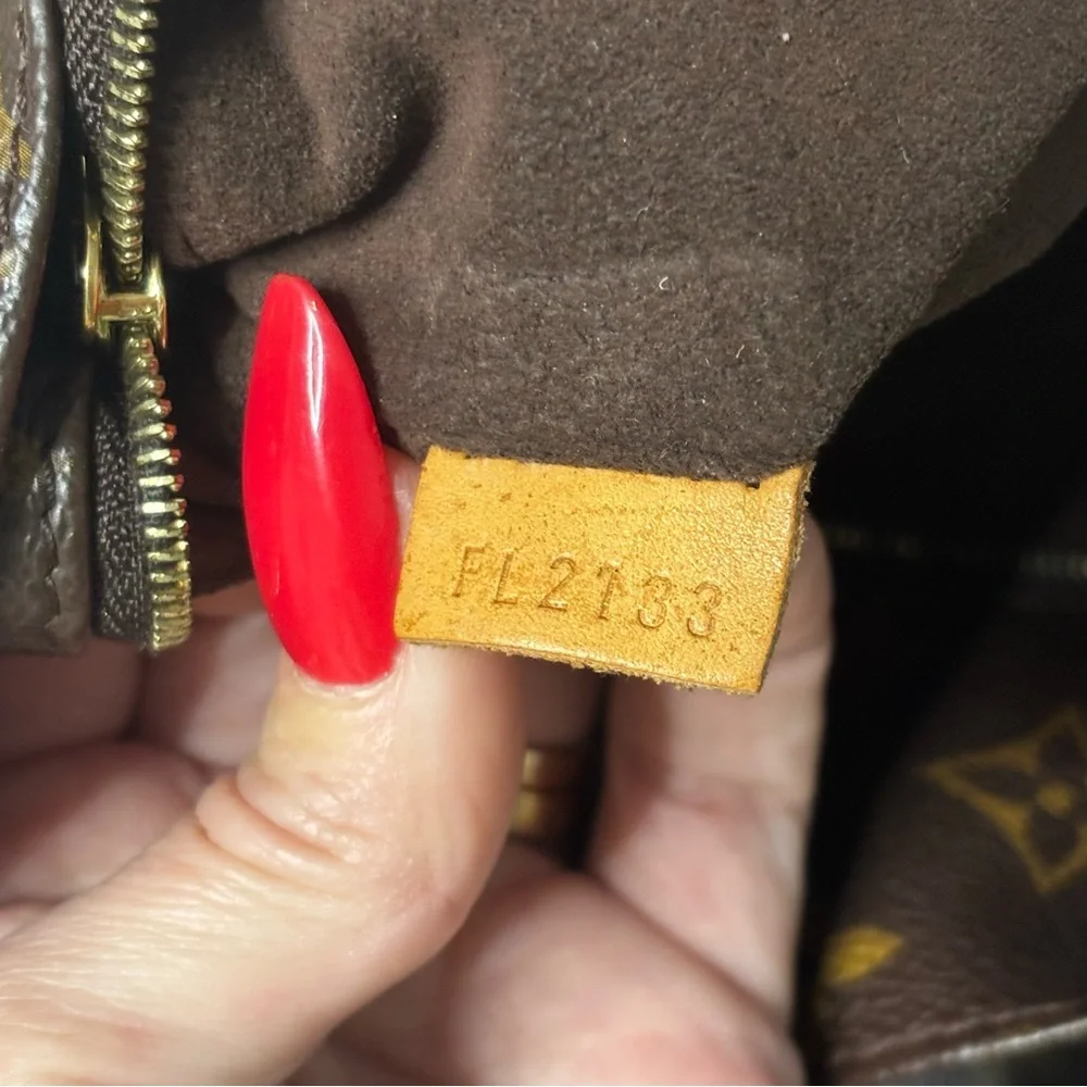 LOUIS VUITTON
Monogram Canvas Metis - Picture 8 of 10